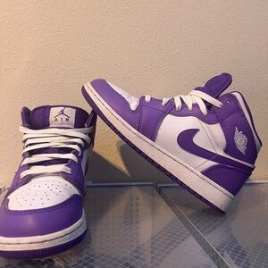 Jordan 1 Mid
